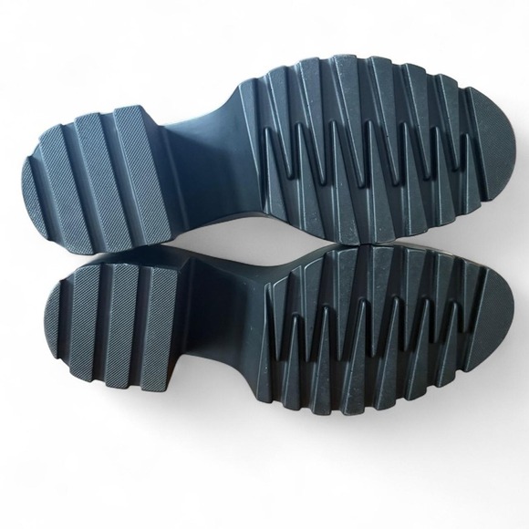 BP Women's Size 8 Niya Lug Sole Chelsea Boot  Moto White Faux Croc Skin Good - Picture 7 of 8